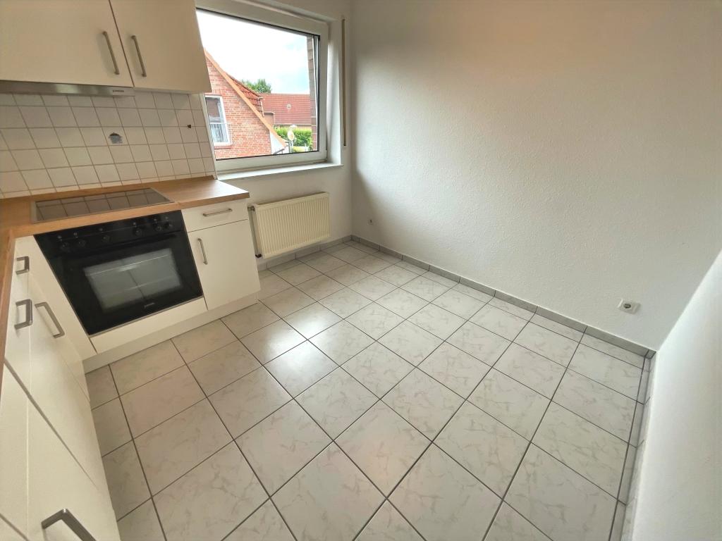 Ciynah in Friesoythe: Modernisierte Oberwohnung mit Balkon und Einbauküche! - Photo 2