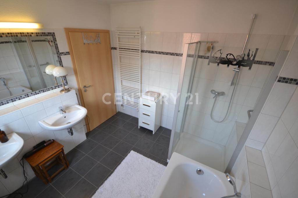 Badezimmer im OG Maisonette-Wohnung