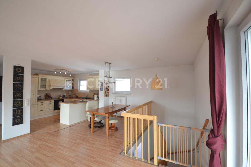 Wohn- und Essbereich im OG Maisonette-Wohnung