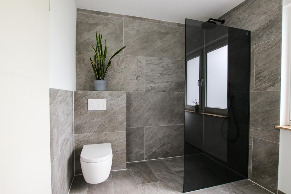 Badezimmer EG