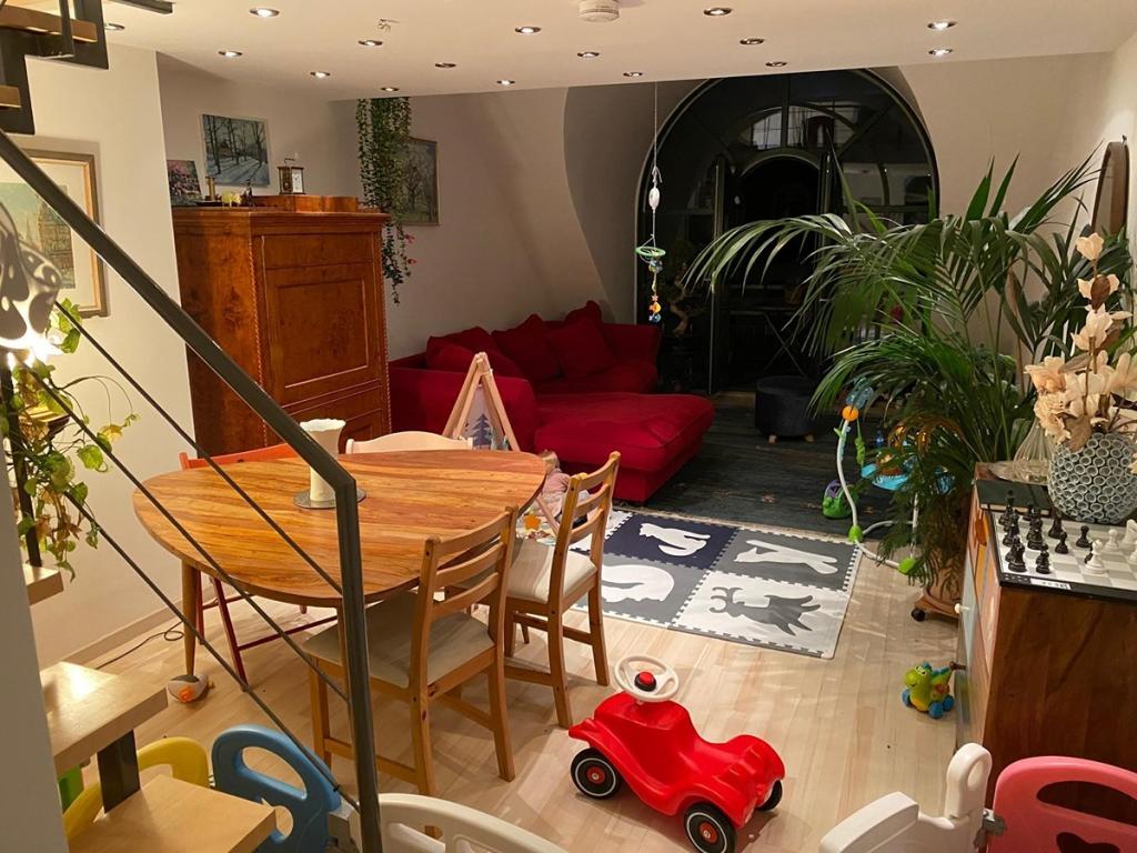 Dachgeschoss-Galerie-Wohnung in Feldmoching - Photo 3