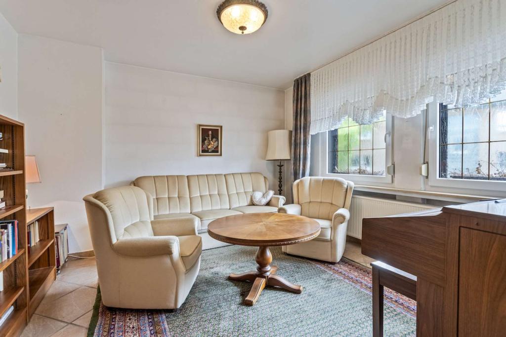 Marcus Trapp - Immobilien_Schlafzimmer_Lesezimmer_Kinderzimmer OG