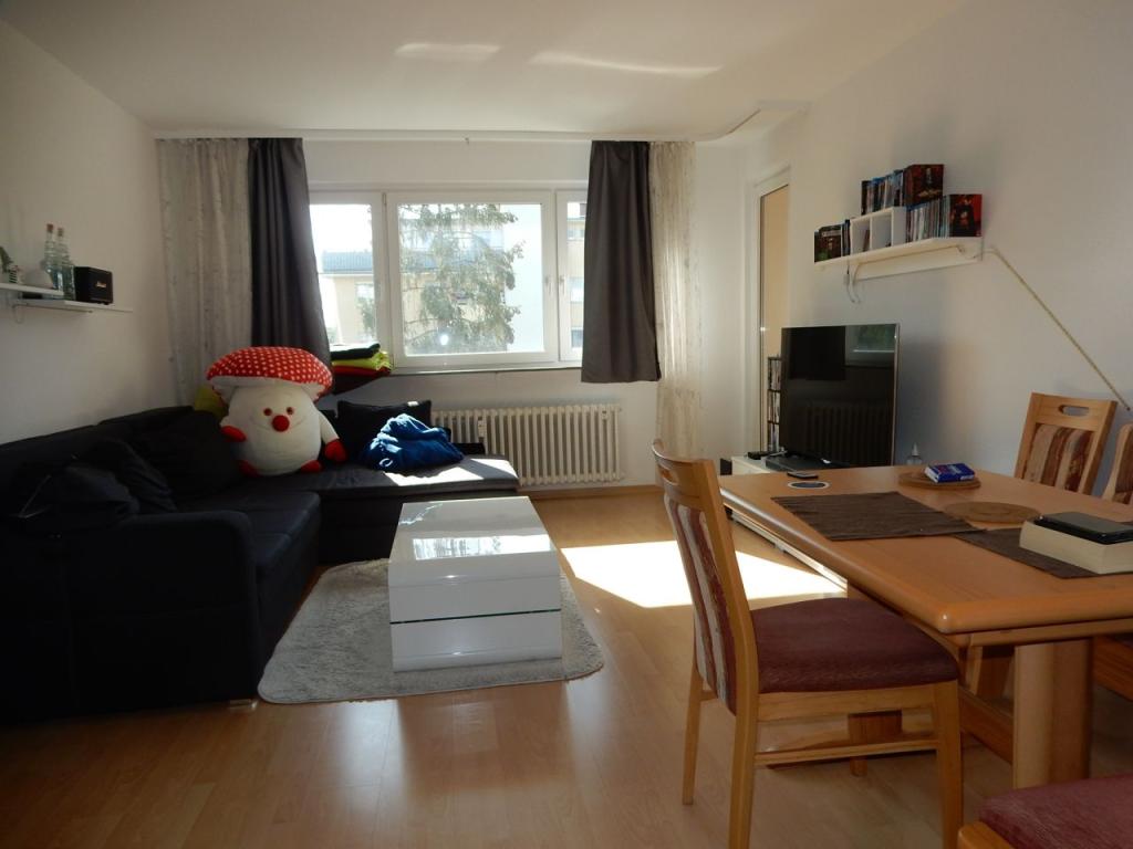 NI-Gravenbruch, Helle 3-Zimmerwohnung mit Balkon und Garage in gepflegter Wohneinheit - Foto 2