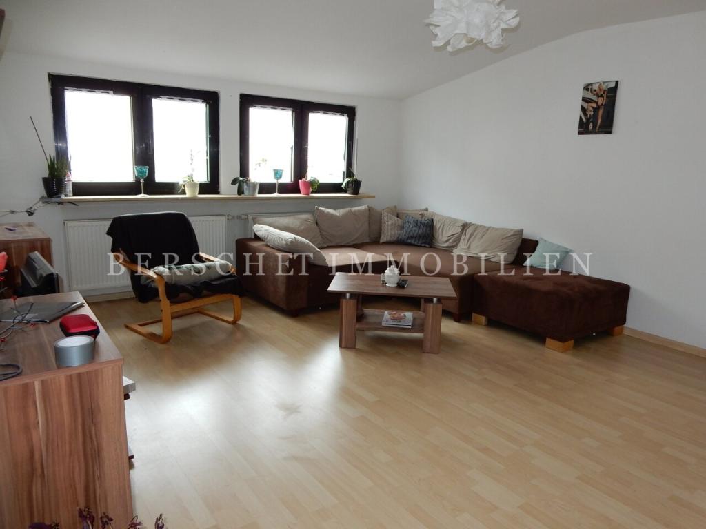 2,5-Zimmer DG-Wohnung in zentraler Lage von Obertshausen - Photo 2