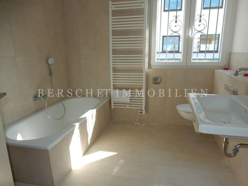 Wohnen in der Stadtvilla, Erstbezug nach Kernsanierung in Obertshausen - Foto 4