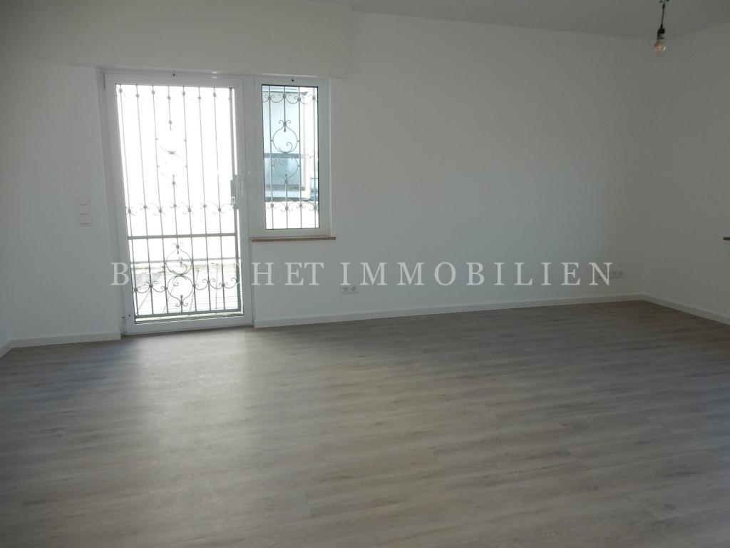 Wohnen in der Stadtvilla, Erstbezug nach Kernsanierung in Obertshausen - Foto 2