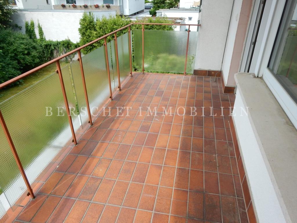 3-Zimmerwohnung in 2-Famileinhaus mit Balkon und Garage in Obertshausen - Foto 5