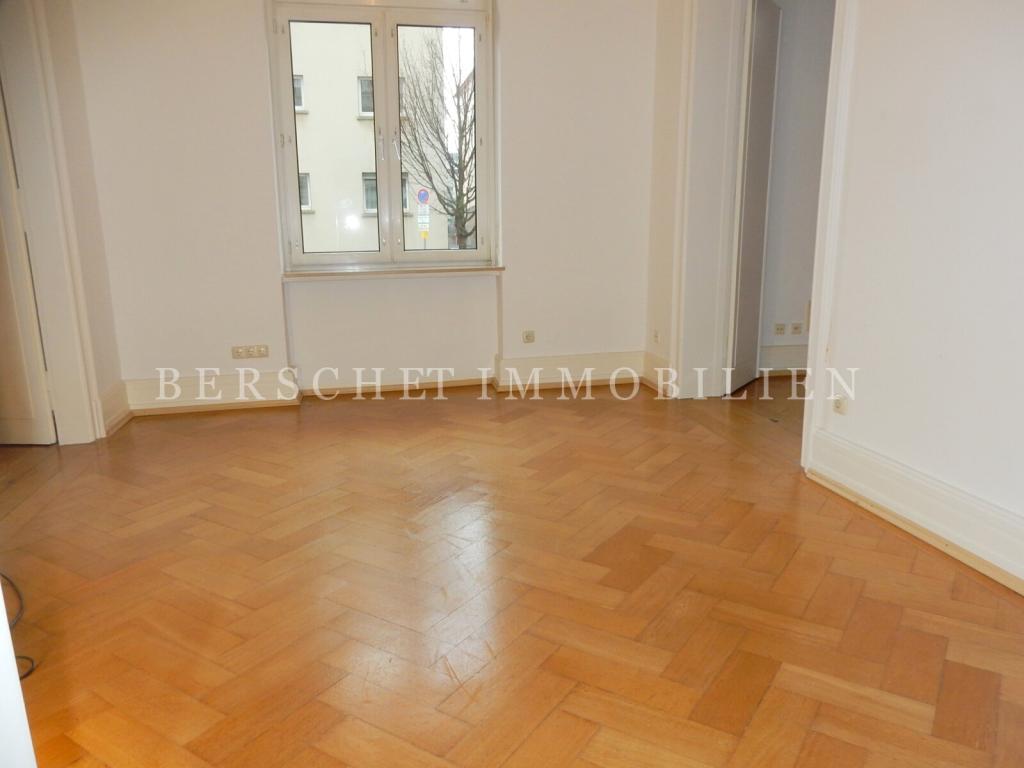 Großzügige 6-Zimmer Altbauwohnung in bevorzugter Wohnlage in Frankfurt Nordend-West - Foto 2