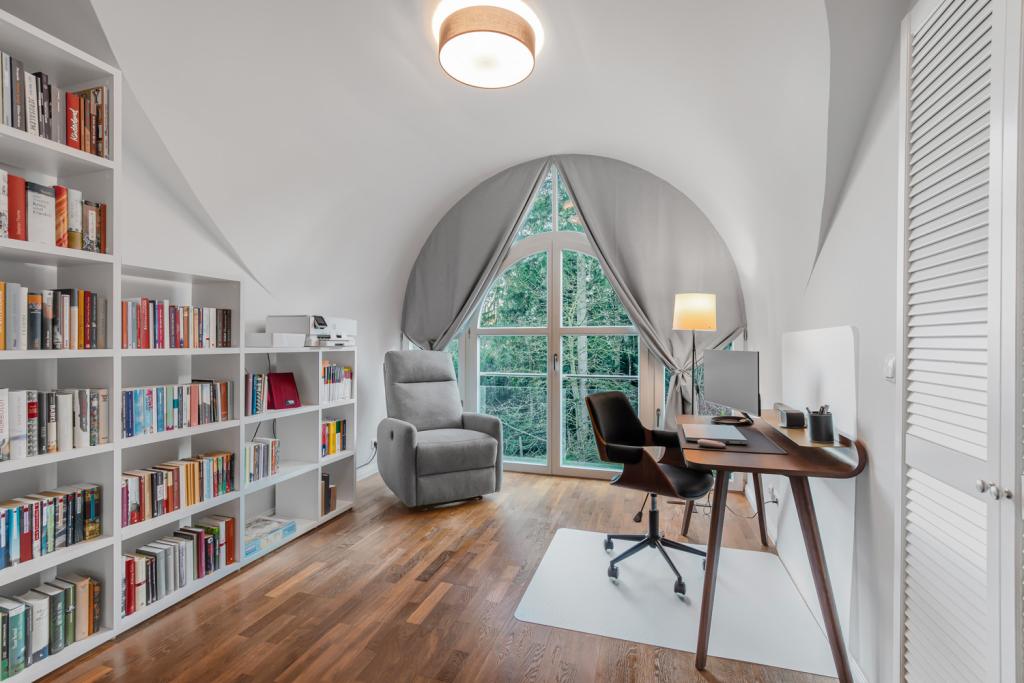 Arbeitszimmer