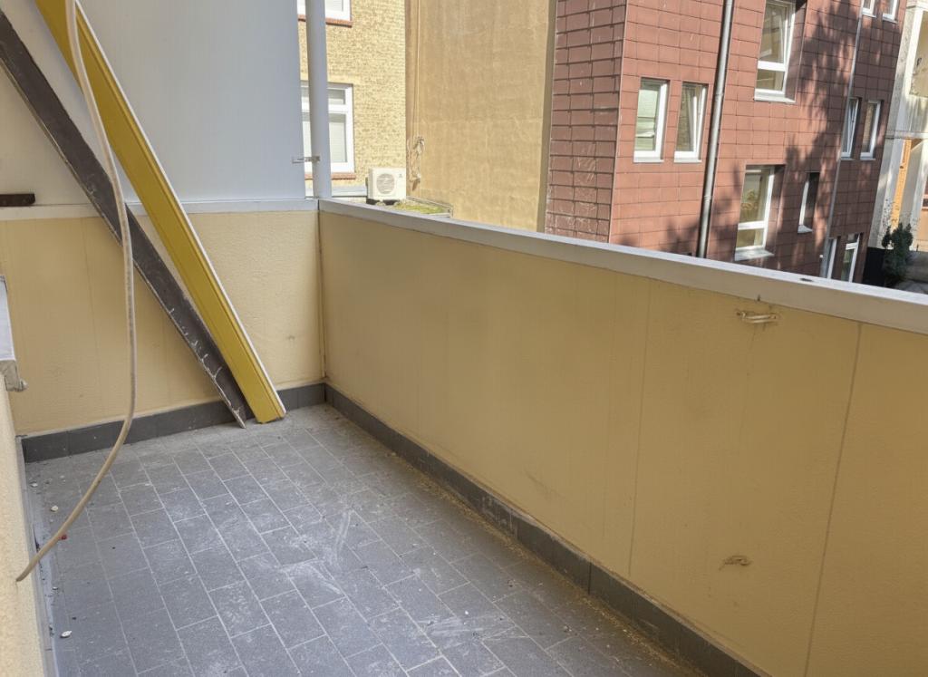 Klassischer Altbau nach Kernsanierung mit Balkon - Photo 4