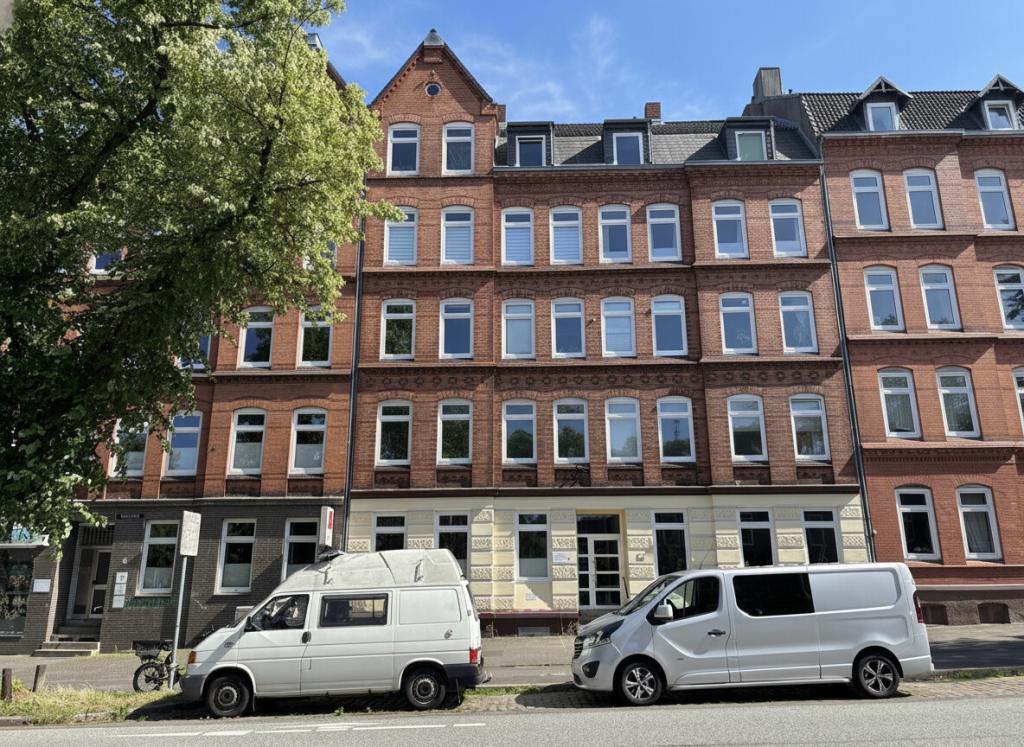 Klassischer Altbau nach Kernsanierung mit Balkon - Photo 5