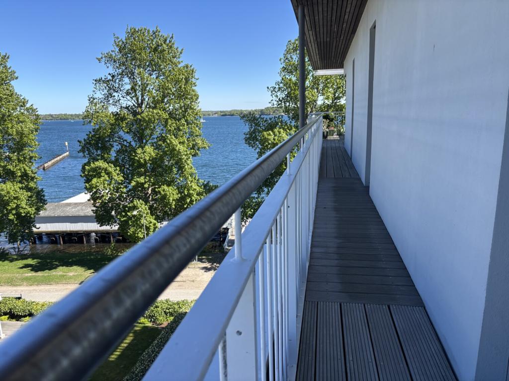 Einzigartiges Penthouse mit ca. 115 m² Balkonfläche und Fördeblick - Photo 4