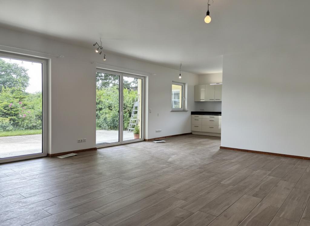 Moderner Bungalow mit Sauna und Hofleben vor der Tür - Photo 2