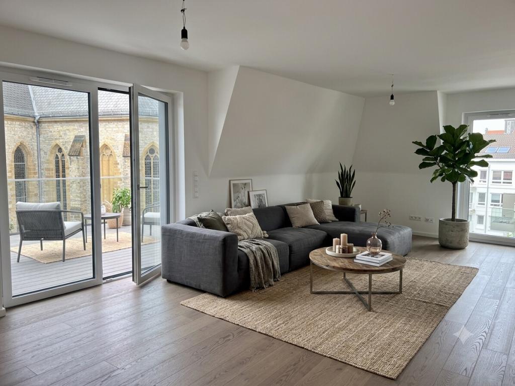Modernes Penthousegefühl - 2-Zimmer-Wohnung mit Aufzug und Dachterrasse - Photo 2