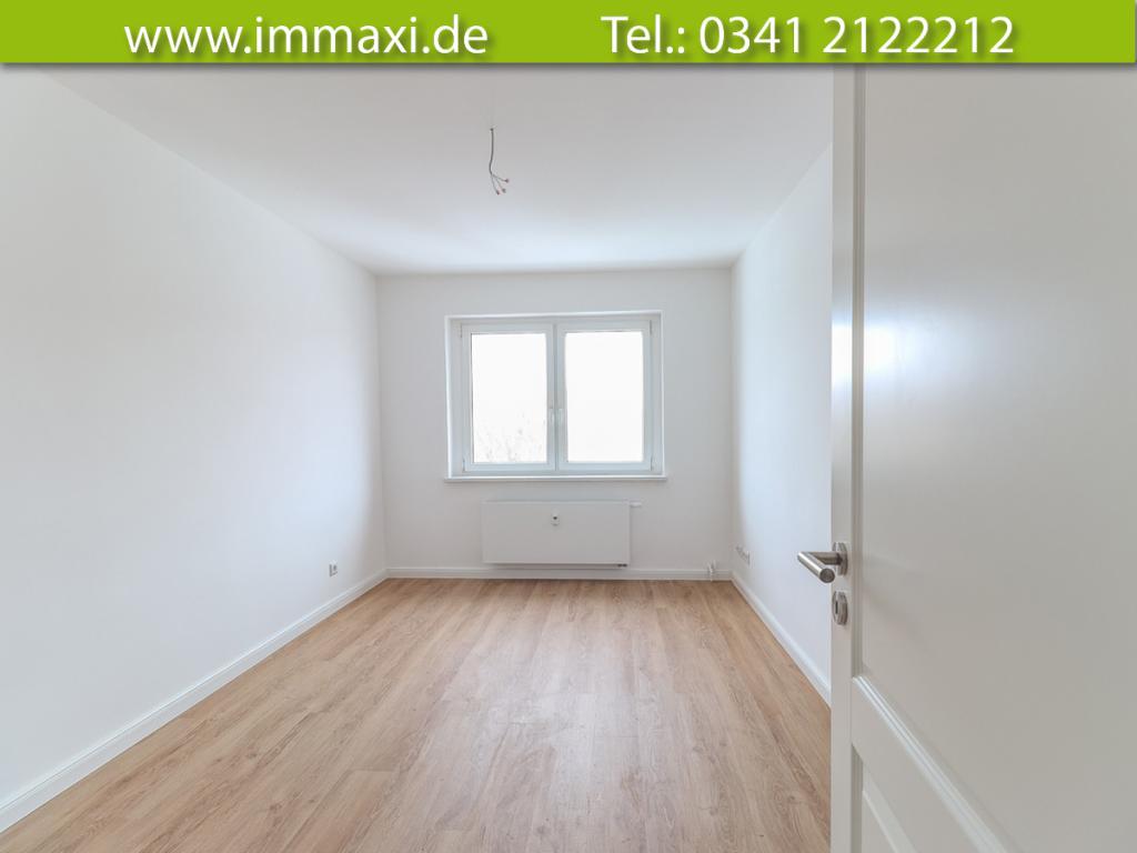 ERSTBEZUG NACH SANIERUNG + EUTRITZSCH + 3 RAUM MIT LOGGIA + AB SOFORT - Photo 1