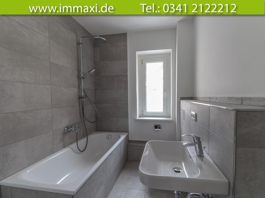 ERSTBEZUG NACH SANIERUNG + EUTRITZSCH + 3 RAUM MIT LOGGIA + AB SOFORT - Photo 2
