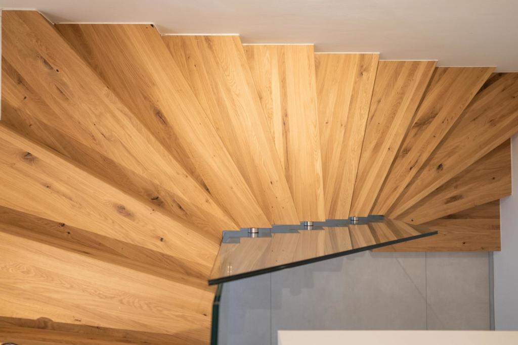 Detail - Treppe zum Dachgeschoss
