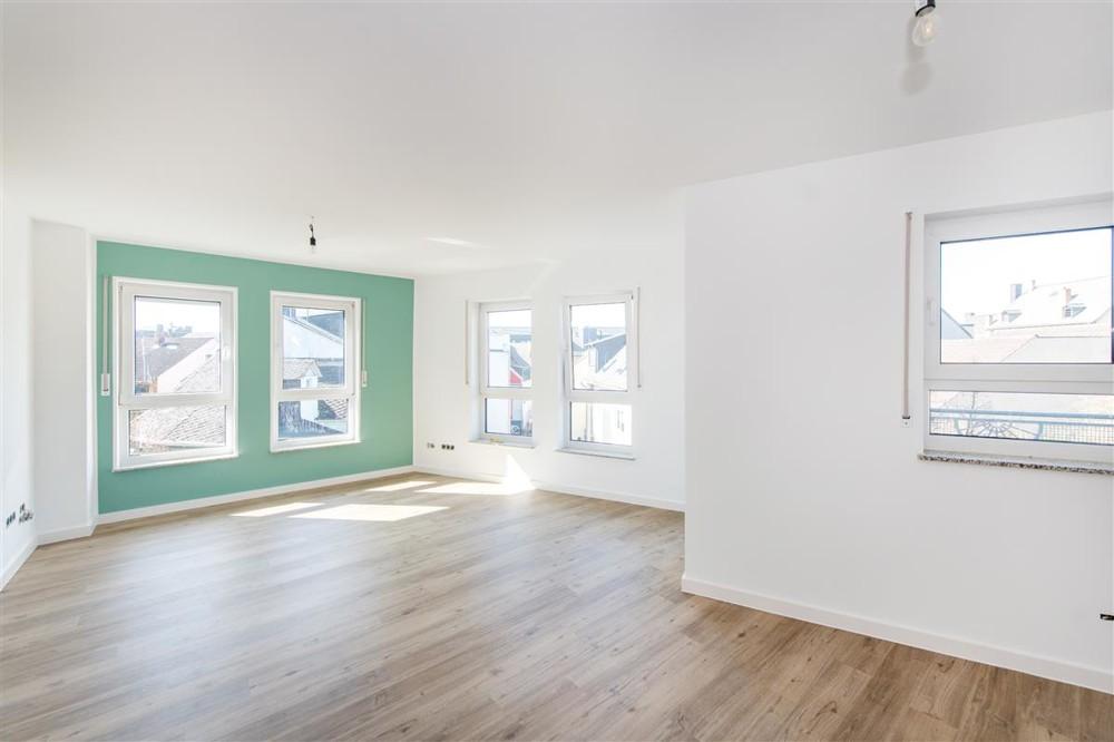 Gepflegte Wohnung mit Balkon und neuwertiger Einbauküche in WHU- Nähe - Photo 1