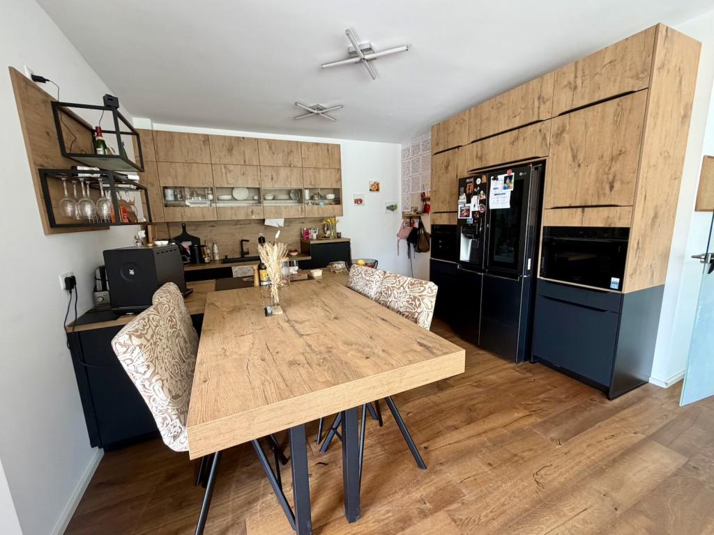 Moderne Erdgeschoss- Wohnung mit Terrasse und Gartenanteil - Photo 5