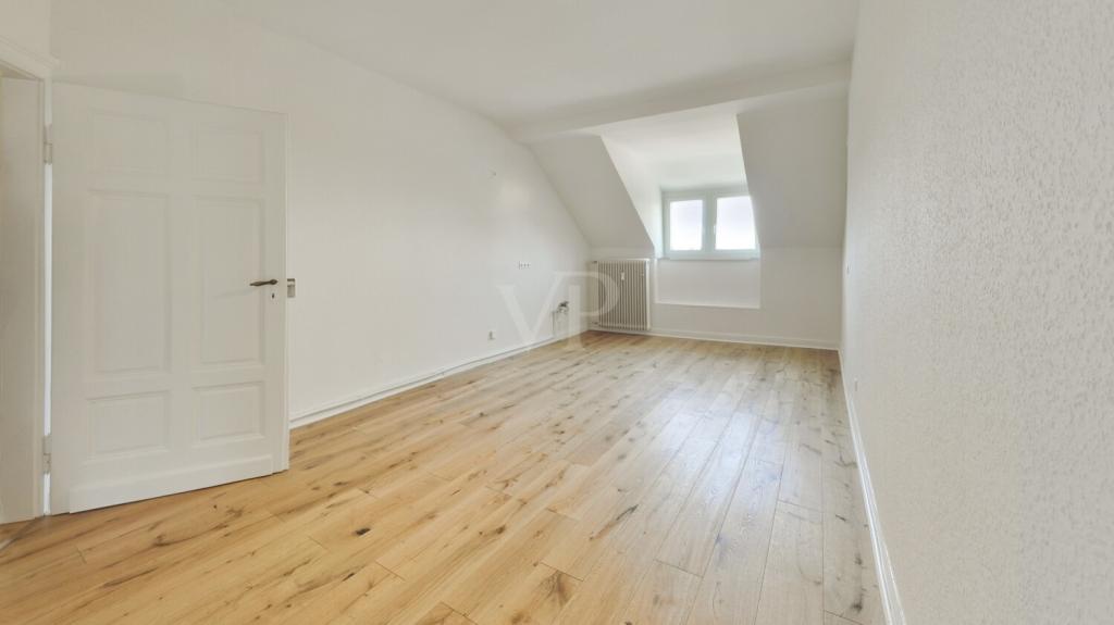 Alleinlage - kernsanierte 4-Zimmerwohnung im historischen FORSTGUT ELISENHOF - Photo 5