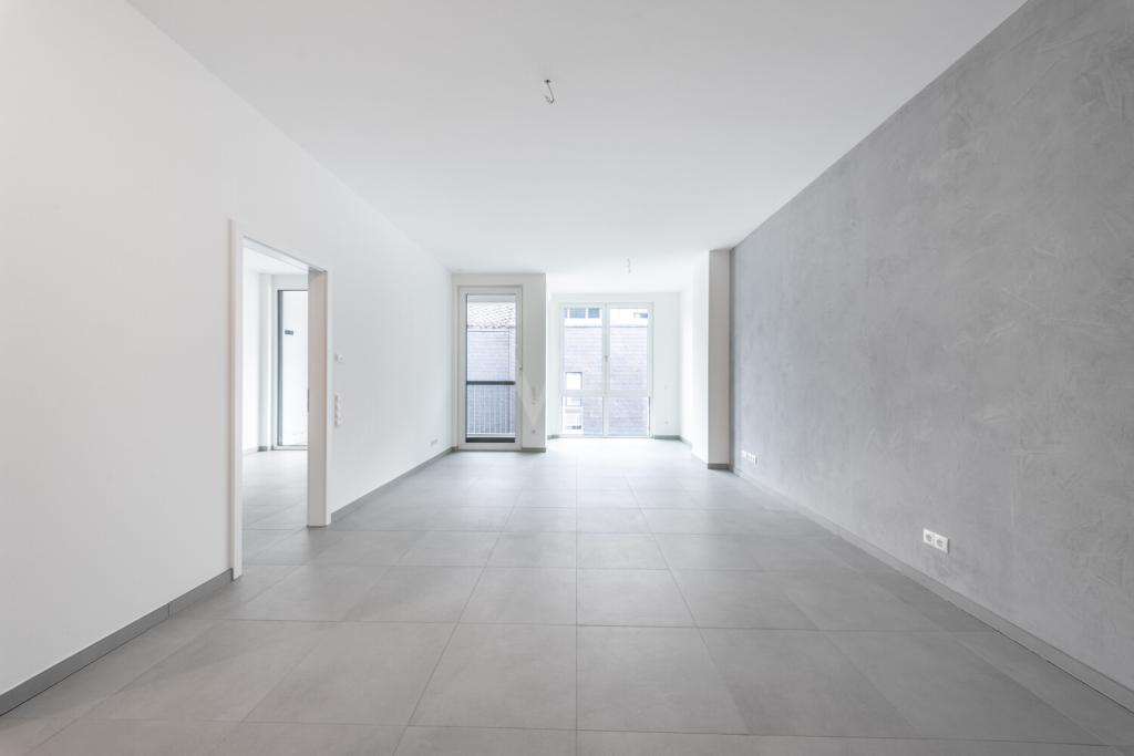 Hochwertige Wohnung im 2. OG mit Aufzug und Balkon - Photo 1
