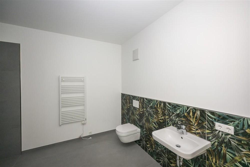Hochwertige Wohnung im 2. OG mit Aufzug und Balkon - Photo 5
