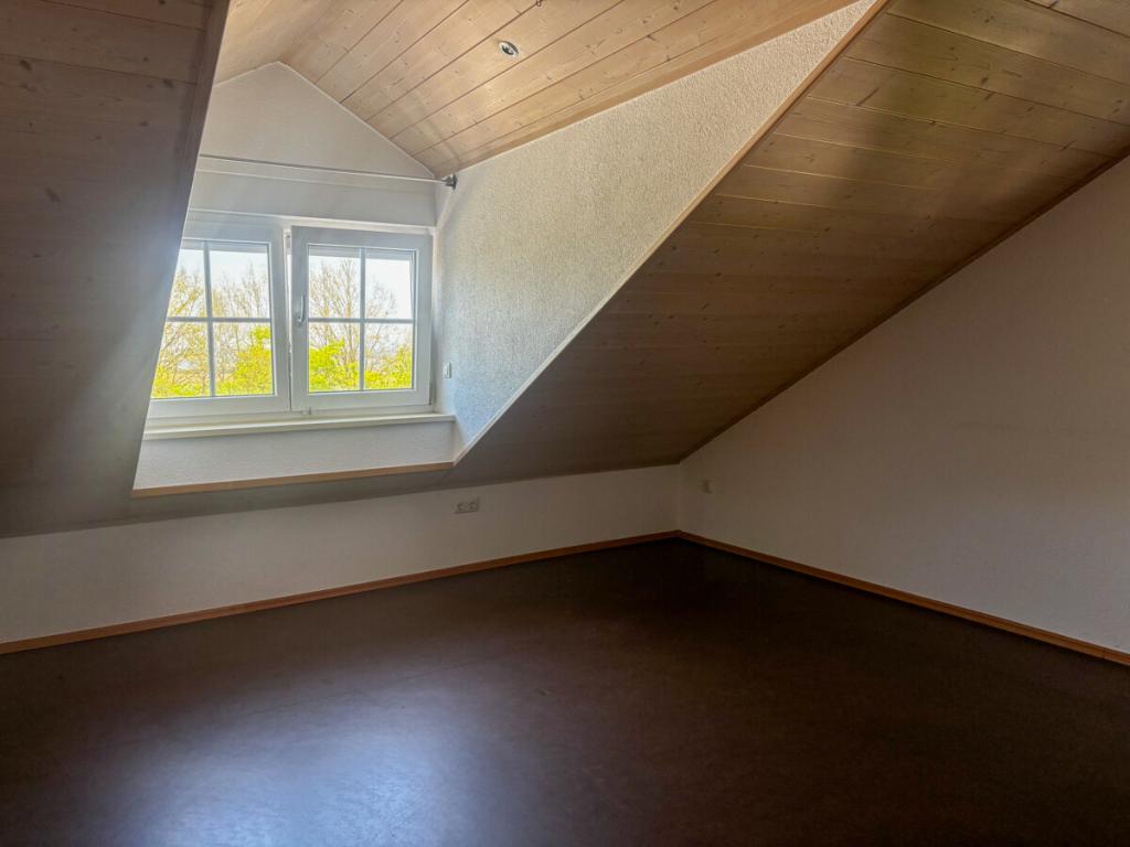 Großzügige 4,5-Zimmer-Wohnung in Saltendorf bei Wernberg - Foto 4