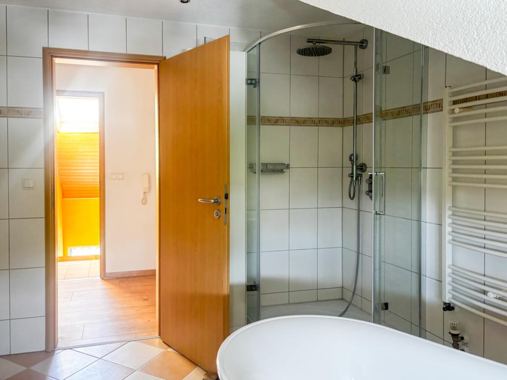 Großzügige 4,5-Zimmer-Wohnung in Saltendorf bei Wernberg - Foto 2