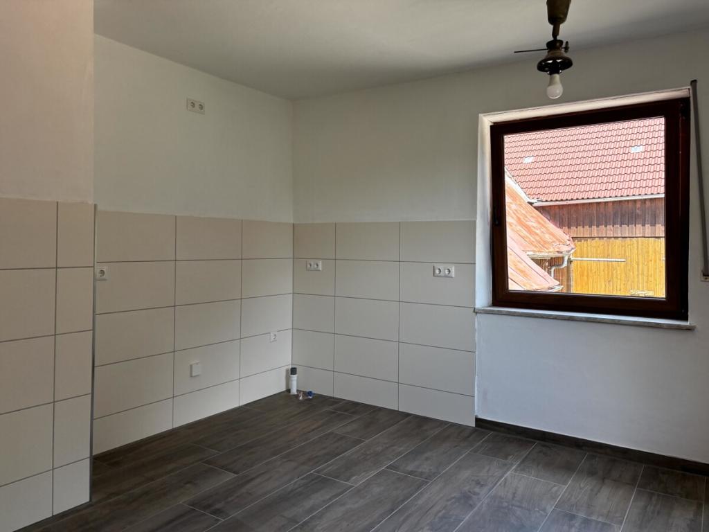 Wohnen im Grünen – 3-Zimmer-Wohnung mit Balkon in Wildstein bei Teunz - Foto 1