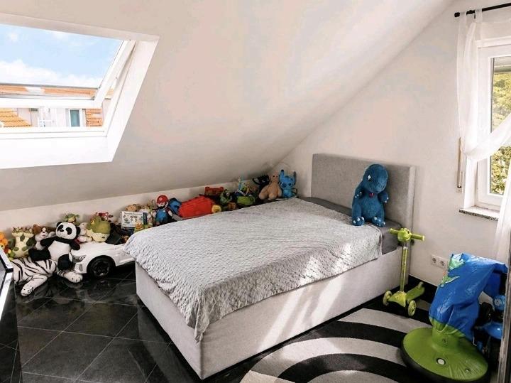 Exklusives Wohnen: 4,5-Zi. Maisonette Schwieberdingen - Photo 2