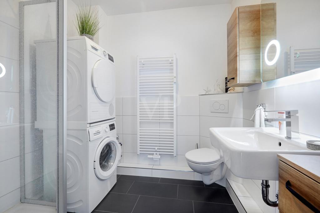 Modernes Badezimmer