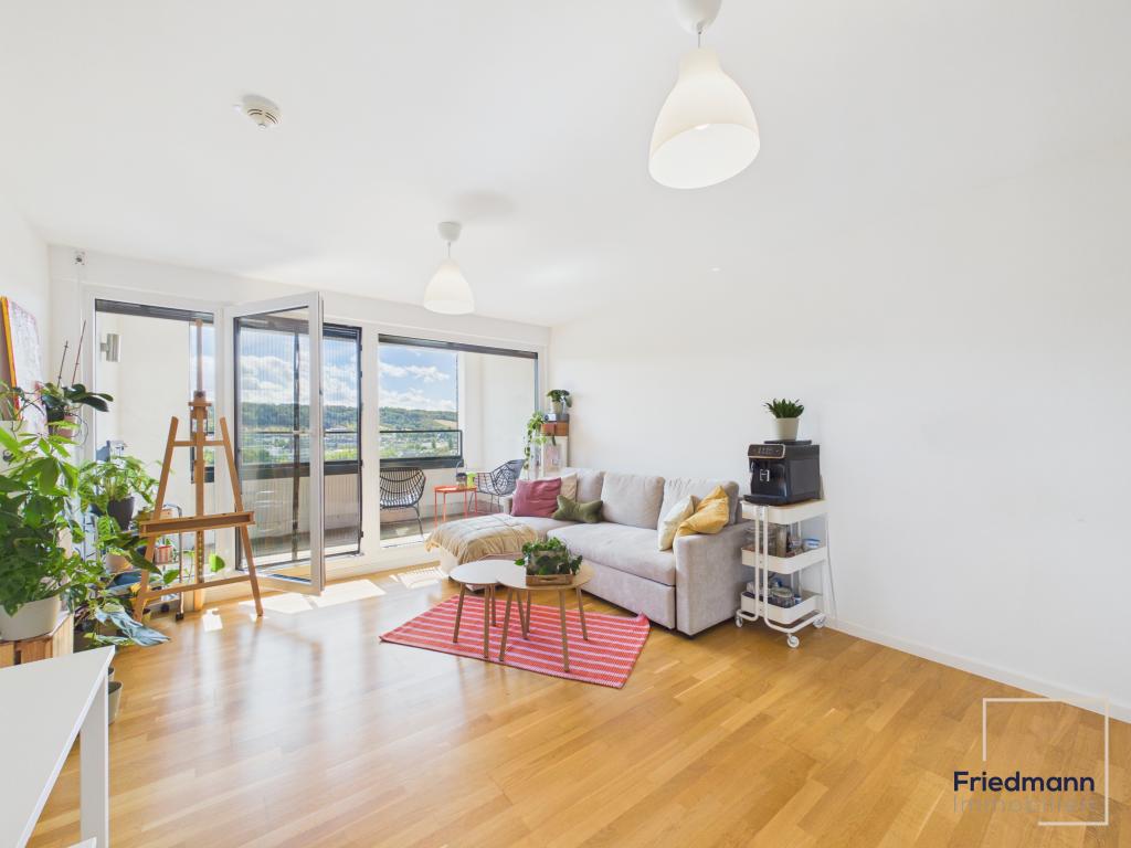 Hoch über Trier: Moderne 2-Zimmer-Wohnung mit Loggia und Weitblick - Photo 2
