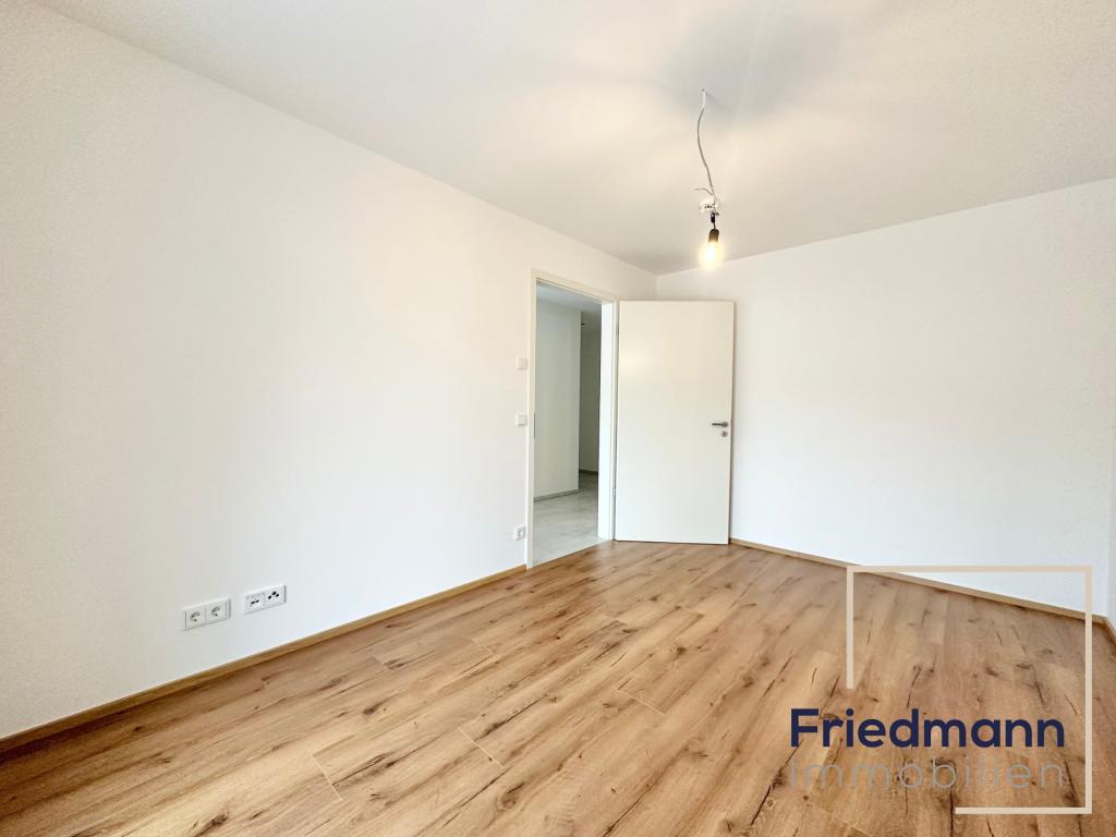 Schlafzimmer (2)