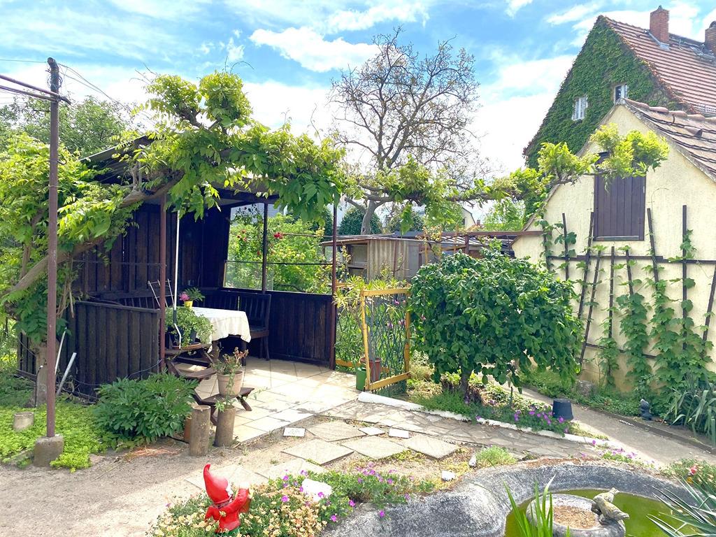 Überdachte Terrasse.jpg