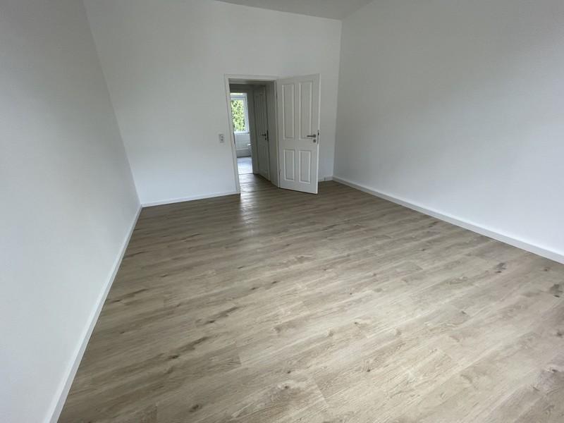 Erstbezug nach Sanierung: geräumige 4,5-Zimmer - Foto 3