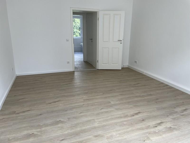 Erstbezug nach Sanierung: geräumige 4,5-Zimmer - Foto 2