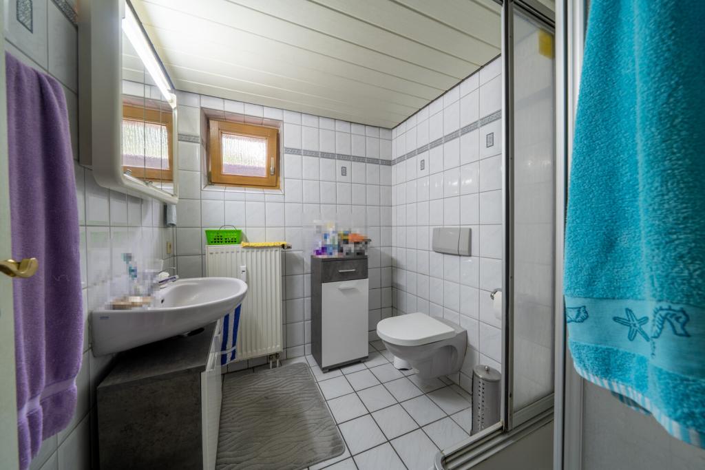 UG Einliegerwohnung - Bad mit Dusche