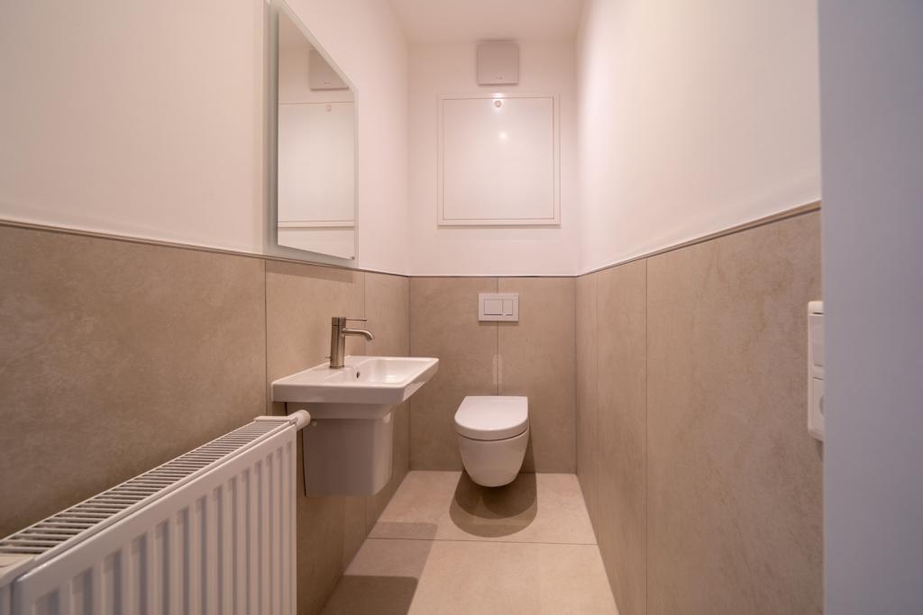 Exklusives Wohnen über den Dächern von Villingen: Kernsanierte Maisonette-Wohnung zur Miete - Photo 2