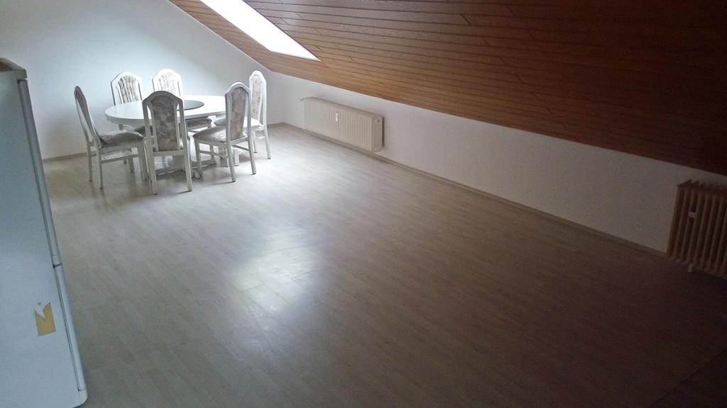 3 ZIM DG 100m² Südseite Parkplatz Garten Keller Waschküche Klim - Foto 1