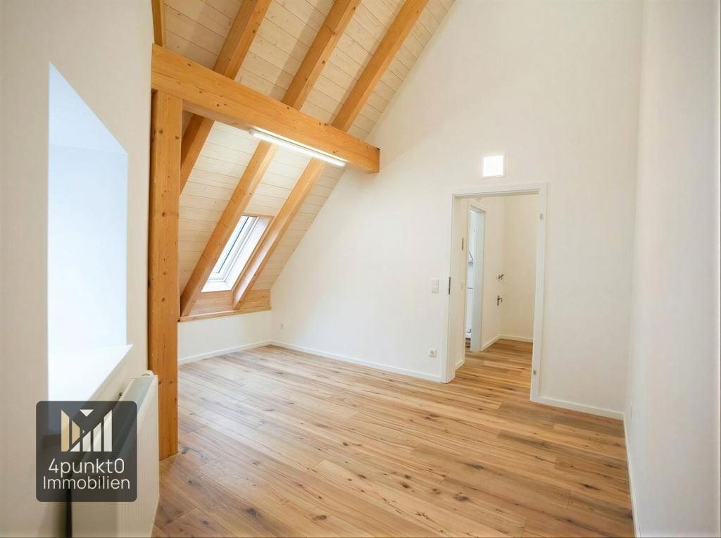 Hochwertig saniert: 3-Zimmer-Maisonette, ca. 91 m², Balkon, Tageslichtbad, Eichenholzböden - Foto 4