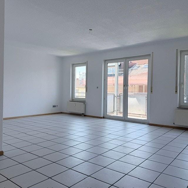 Tolle Wohnung im 2.OG mit Balkon (ohne Lift) - Photo 2