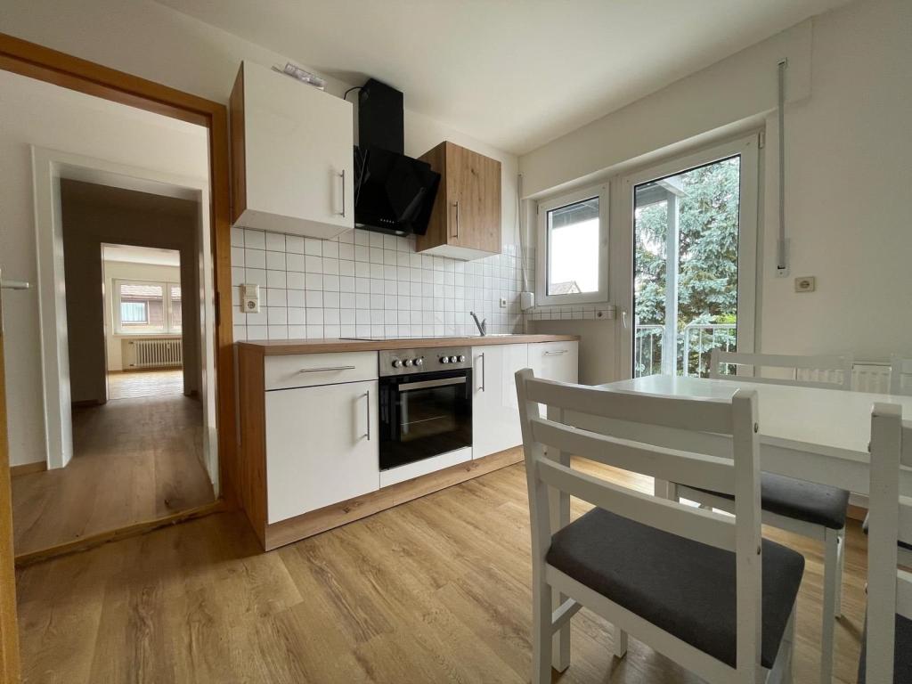 Gemütlich wohnen mit Balkon und Einbauküche - Foto 3