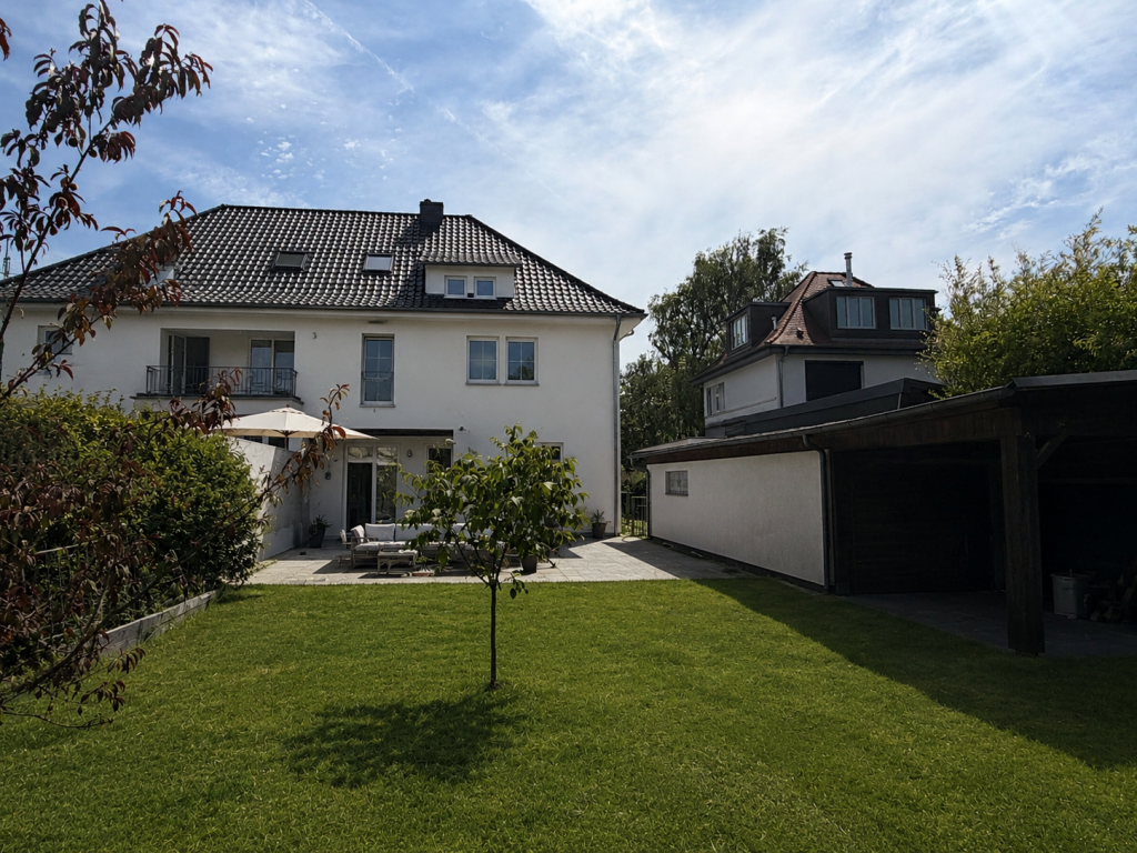 *Charmante DHH stilvoll renov. mit gr. Garten & Garage* - Photo 4