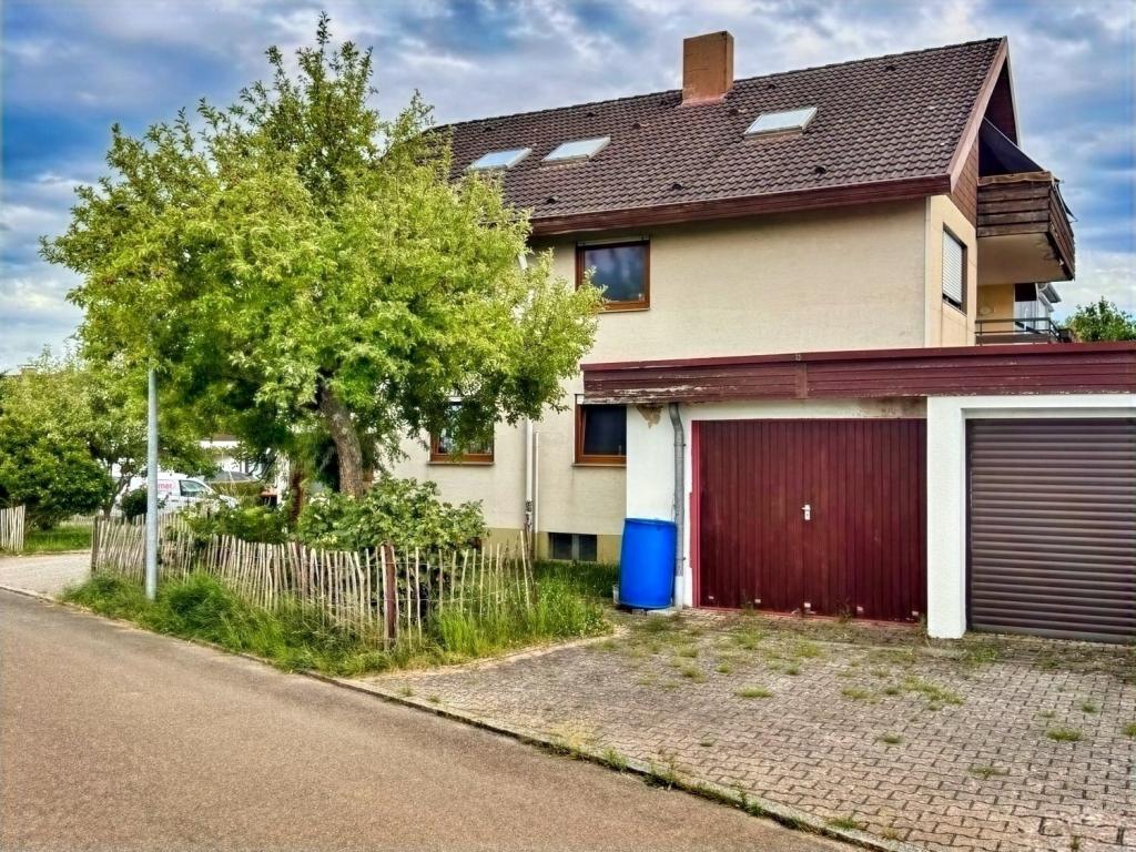 Garage & Nordansicht