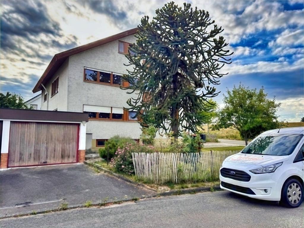 Garage & Ostansicht