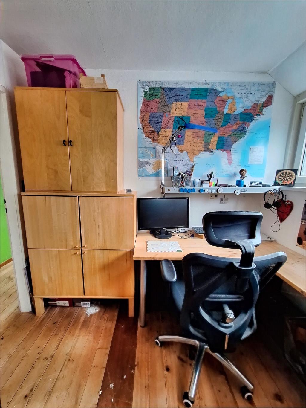 Büroecke 2. Zimmer OG