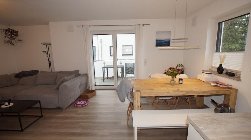Moderne 3 Zimmer-Wohnung mit Balkon und Einbauküche - Foto 3