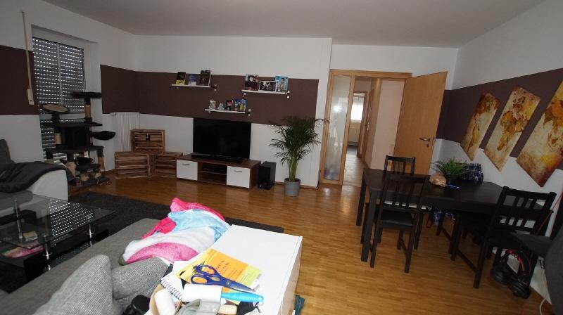 Moderne 3 Zimmer-Wohnung mit Balkon - Foto 1