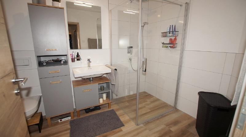 KfW-55! Moderne 3 Zimmer-Wohnung mit Balkon - Photo 5