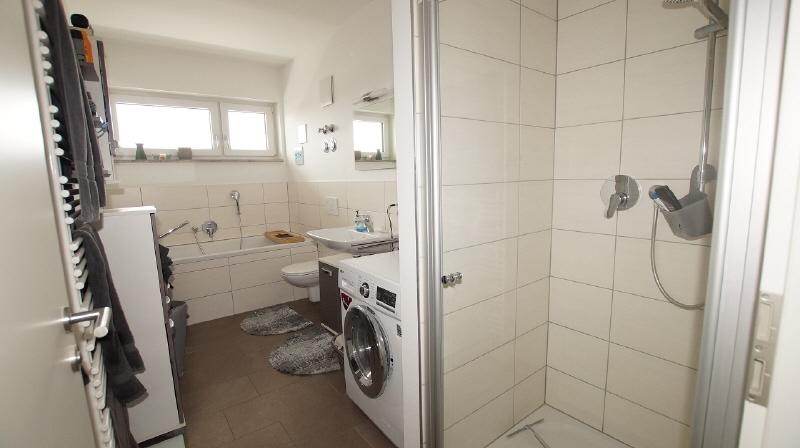 Moderne 2 Zimmer-Wohnung mit großem Balkon - Photo 5